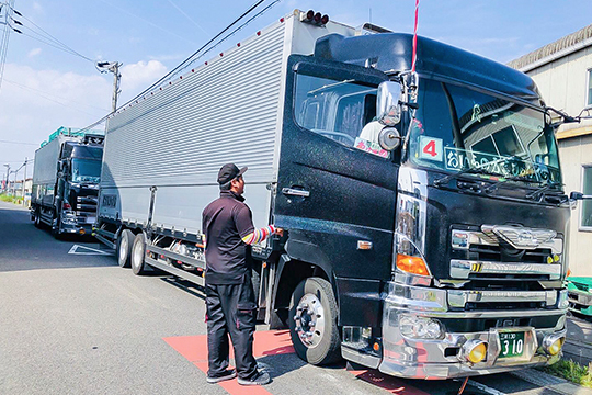 トラックの運転手